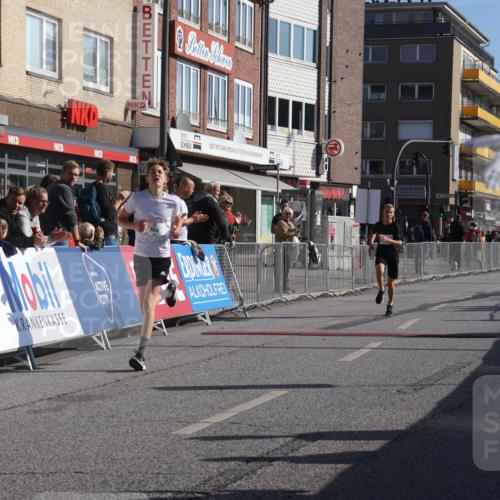 15.09.2024 - PSD Bank Halbmarathon Michael Strokosch http://msf.ph/oto/7069480 15.09.2024 10:24:55 Ziel 61, 119, 131, 211 meine-sportfotos.de