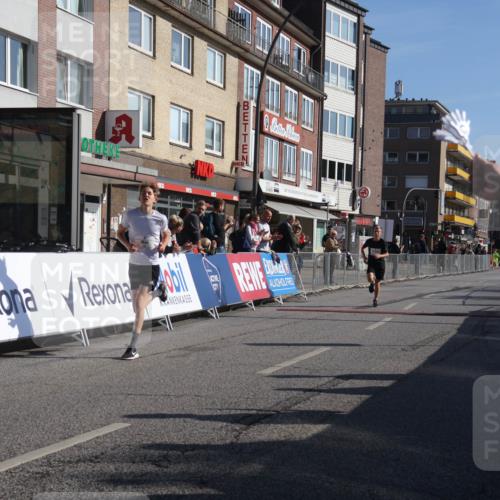 15.09.2024 - PSD Bank Halbmarathon Michael Strokosch http://msf.ph/oto/7069489 15.09.2024 10:24:56 Ziel 61, 119, 131, 211 meine-sportfotos.de