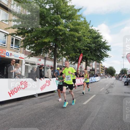 15.09.2024 - PSD Bank Halbmarathon Miley Keyser http://msf.ph/oto/7069490 15.09.2024 11:21:48 Ziel 419, 422, 643, 653, 655, 854, 867, 1010, 1049 meine-sportfotos.de