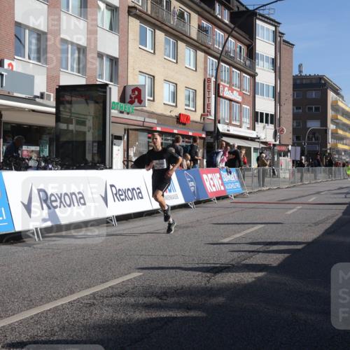 15.09.2024 - PSD Bank Halbmarathon Michael Strokosch http://msf.ph/oto/7069507 15.09.2024 10:24:58 Ziel 61, 119, 131, 211 meine-sportfotos.de