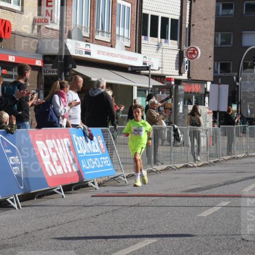 15.09.2024 - PSD Bank Halbmarathon Michael Strokosch http://msf.ph/oto/7069552 15.09.2024 10:25:05 Ziel 102, 119, 131, 165, 177 meine-sportfotos.de