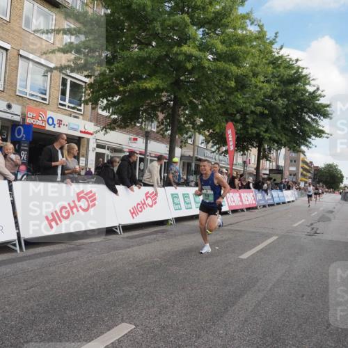 15.09.2024 - PSD Bank Halbmarathon Miley Keyser http://msf.ph/oto/7069568 15.09.2024 11:21:58 Ziel 415, 419, 422, 643, 653, 654, 876, 1010 meine-sportfotos.de