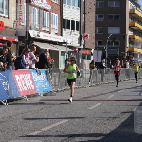 15.09.2024 - PSD Bank Halbmarathon Michael Strokosch http://msf.ph/oto/7069661 15.09.2024 10:25:15 Ziel 7, 19, 66, 102, 165, 177 meine-sportfotos.de