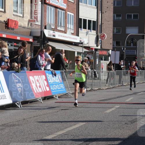15.09.2024 - PSD Bank Halbmarathon Michael Strokosch http://msf.ph/oto/7069666 15.09.2024 10:25:15 Ziel 7, 19, 66, 102, 165, 177 meine-sportfotos.de