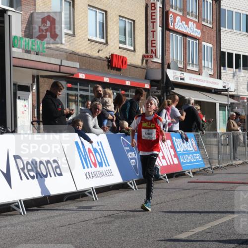 15.09.2024 - PSD Bank Halbmarathon Michael Strokosch http://msf.ph/oto/7069701 15.09.2024 10:25:19 Ziel 7, 19, 66, 102, 110, 165, 177 meine-sportfotos.de