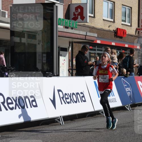 15.09.2024 - PSD Bank Halbmarathon Michael Strokosch http://msf.ph/oto/7069714 15.09.2024 10:25:20 Ziel 7, 19, 66, 102, 110, 165, 177 meine-sportfotos.de
