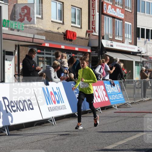 15.09.2024 - PSD Bank Halbmarathon Michael Strokosch http://msf.ph/oto/7069748 15.09.2024 10:25:22 Ziel 7, 19, 66, 102, 110, 177, 257 meine-sportfotos.de