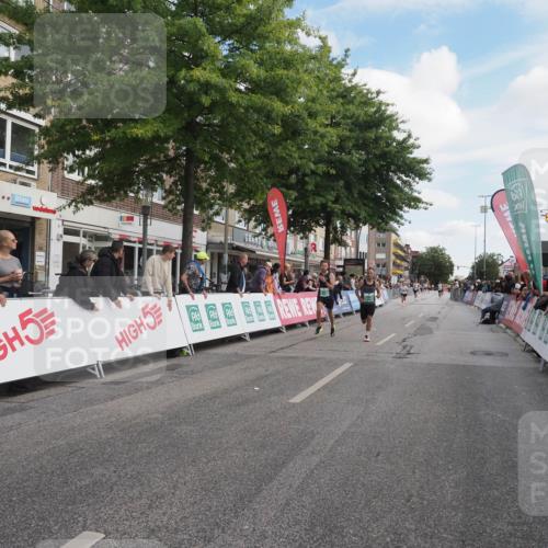 15.09.2024 - PSD Bank Halbmarathon Miley Keyser http://msf.ph/oto/7069761 15.09.2024 11:22:10 Ziel 415, 422, 423, 631, 654, 876, 877 meine-sportfotos.de