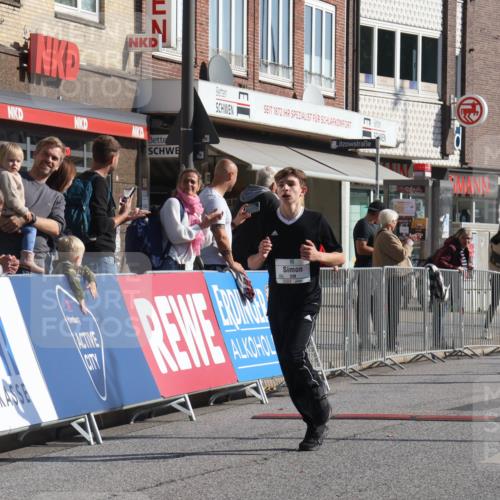 15.09.2024 - PSD Bank Halbmarathon Michael Strokosch http://msf.ph/oto/7069855 15.09.2024 10:25:35 Ziel 36, 110, 221, 238, 248, 257, 300 meine-sportfotos.de