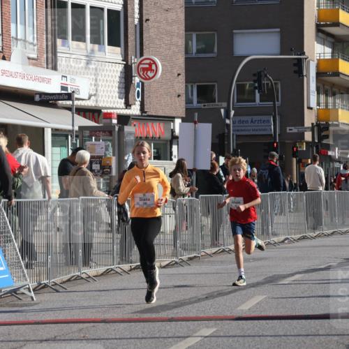 15.09.2024 - PSD Bank Halbmarathon Michael Strokosch http://msf.ph/oto/7070052 15.09.2024 10:25:56 Ziel 20, 54, 98, 240, 298 meine-sportfotos.de