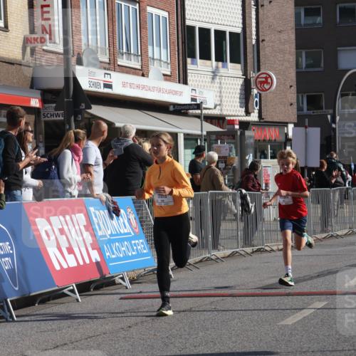 15.09.2024 - PSD Bank Halbmarathon Michael Strokosch http://msf.ph/oto/7070076 15.09.2024 10:25:58 Ziel 20, 54, 98, 240 meine-sportfotos.de