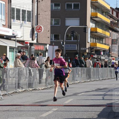 15.09.2024 - PSD Bank Halbmarathon Michael Strokosch http://msf.ph/oto/7070128 15.09.2024 10:26:06 Ziel 20, 98, 181, 240, 242 meine-sportfotos.de