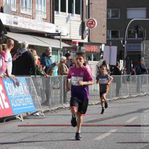 15.09.2024 - PSD Bank Halbmarathon Michael Strokosch http://msf.ph/oto/7070152 15.09.2024 10:26:07 Ziel 20, 144, 181, 240, 242 meine-sportfotos.de