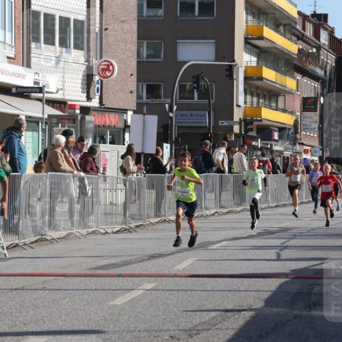 15.09.2024 - PSD Bank Halbmarathon Michael Strokosch http://msf.ph/oto/7070290 15.09.2024 10:26:18 Ziel 9, 86, 88, 116, 118, 143, 144, 181, 188, 200, 216, 242, 251, 295 meine-sportfotos.de