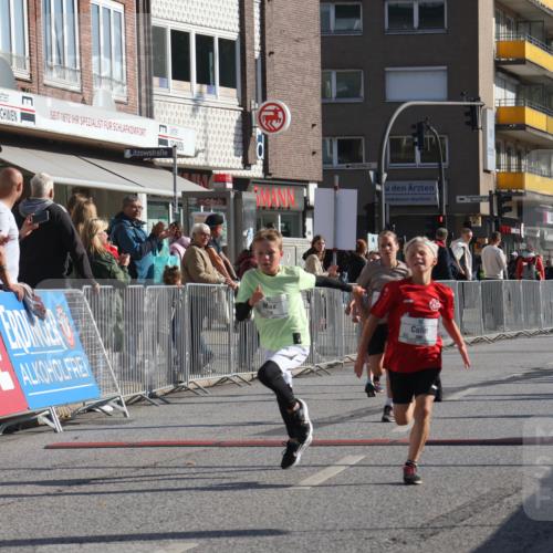 15.09.2024 - PSD Bank Halbmarathon Michael Strokosch http://msf.ph/oto/7070330 15.09.2024 10:26:22 Ziel 9, 86, 88, 116, 118, 143, 144, 181, 188, 200, 216, 251, 295 meine-sportfotos.de