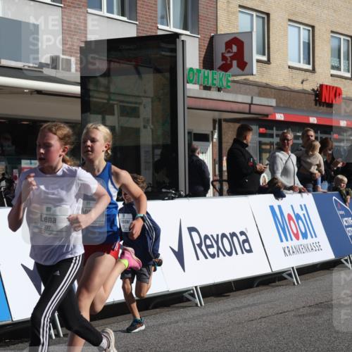 15.09.2024 - PSD Bank Halbmarathon Michael Strokosch http://msf.ph/oto/7070505 15.09.2024 10:26:39 Ziel 134, 173, 196, 209, 212, 215, 229, 237, 307 meine-sportfotos.de