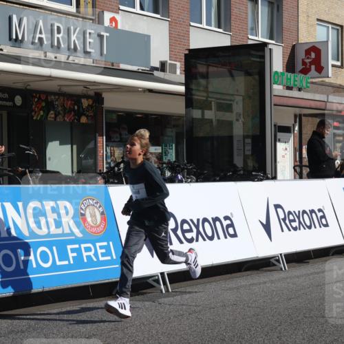 15.09.2024 - PSD Bank Halbmarathon Michael Strokosch http://msf.ph/oto/7070611 15.09.2024 10:26:53 Ziel 42, 69, 215, 270, 284 meine-sportfotos.de