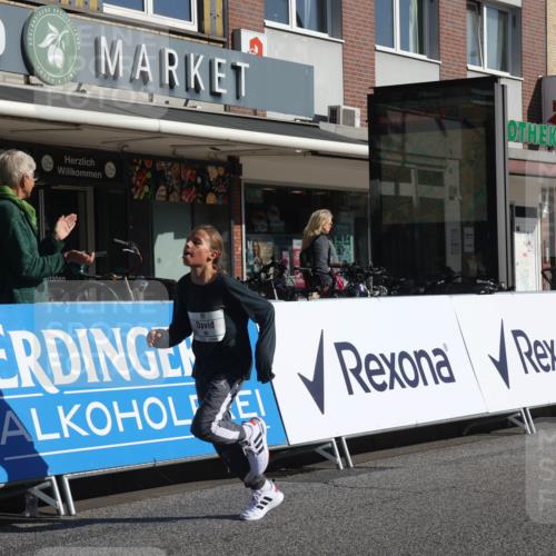 15.09.2024 - PSD Bank Halbmarathon Michael Strokosch http://msf.ph/oto/7070616 15.09.2024 10:26:53 Ziel 42, 69, 215, 270, 284 meine-sportfotos.de