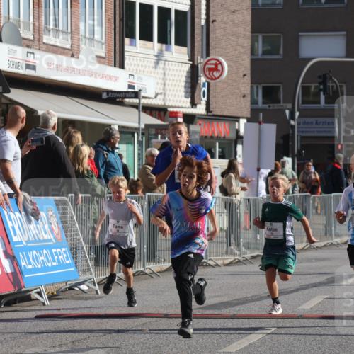15.09.2024 - PSD Bank Halbmarathon Michael Strokosch http://msf.ph/oto/7070677 15.09.2024 10:27:00 Ziel 18, 42, 69, 75, 82, 167, 198, 210, 270, 284, 294 meine-sportfotos.de