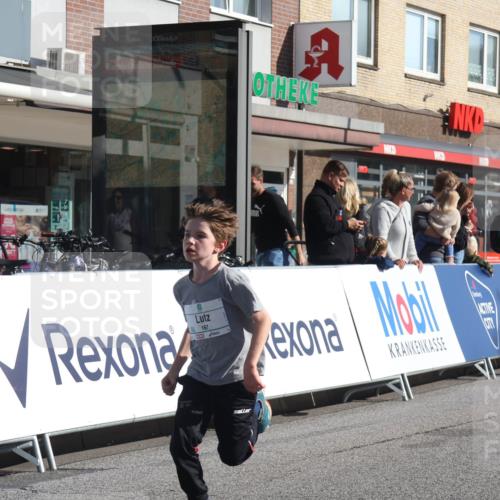 15.09.2024 - PSD Bank Halbmarathon Michael Strokosch http://msf.ph/oto/7070733 15.09.2024 10:27:04 Ziel 18, 42, 69, 75, 82, 136, 167, 198, 210, 270, 294 meine-sportfotos.de