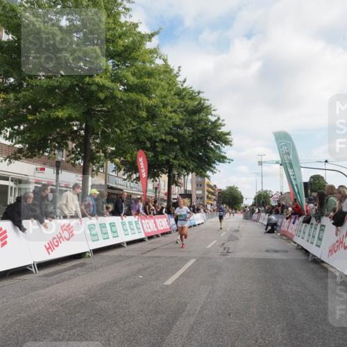 15.09.2024 - PSD Bank Halbmarathon Miley Keyser http://msf.ph/oto/7071155 15.09.2024 11:24:26 Ziel 578, 644, 677, 680, 883, 1014, 1015 meine-sportfotos.de