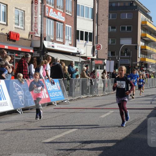 15.09.2024 - PSD Bank Halbmarathon Michael Strokosch http://msf.ph/oto/7071255 15.09.2024 10:27:50 Ziel 14, 27, 28, 37, 43, 73, 77, 101, 103, 108, 128, 138, 230, 247, 249, 261, 296 meine-sportfotos.de