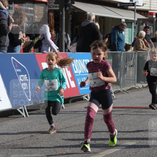 15.09.2024 - PSD Bank Halbmarathon Michael Strokosch http://msf.ph/oto/7073259 15.09.2024 10:31:11 Ziel 24, 25, 39, 72, 104, 105, 126, 160, 163, 191, 277, 287 meine-sportfotos.de