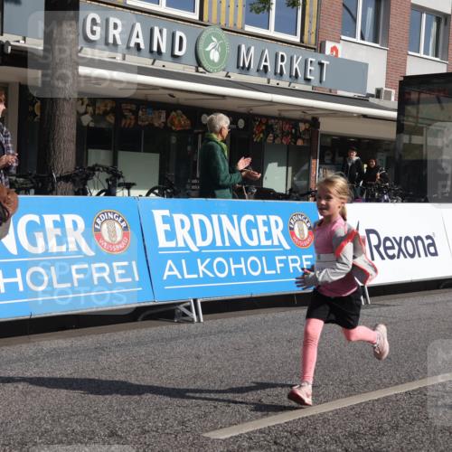 15.09.2024 - PSD Bank Halbmarathon Michael Strokosch http://msf.ph/oto/7074140 15.09.2024 10:32:37 Ziel 1, 4, 33, 40, 83, 157, 176, 182, 232, 241, 275, 283, 302 meine-sportfotos.de