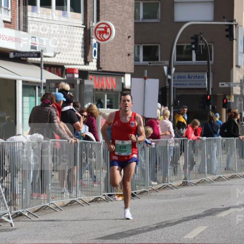 15.09.2024 - PSD Bank Halbmarathon Michael Strokosch http://msf.ph/oto/7075278 15.09.2024 11:05:55 Ziel 450, 452 meine-sportfotos.de