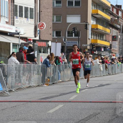 15.09.2024 - PSD Bank Halbmarathon Michael Strokosch http://msf.ph/oto/7075777 15.09.2024 11:07:15 Ziel 462, 464, 465 meine-sportfotos.de