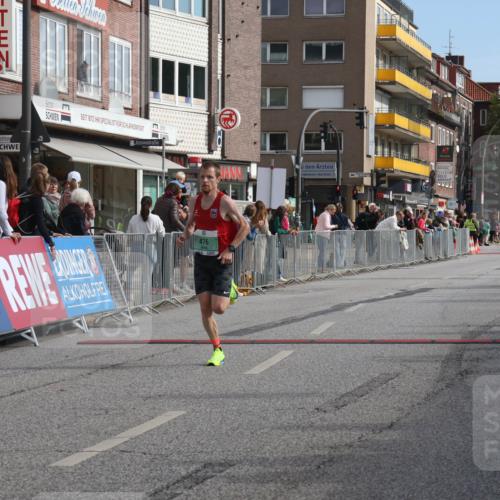 15.09.2024 - PSD Bank Halbmarathon Michael Strokosch http://msf.ph/oto/7075872 15.09.2024 11:07:28 Ziel 462, 464, 469, 476, 482 meine-sportfotos.de