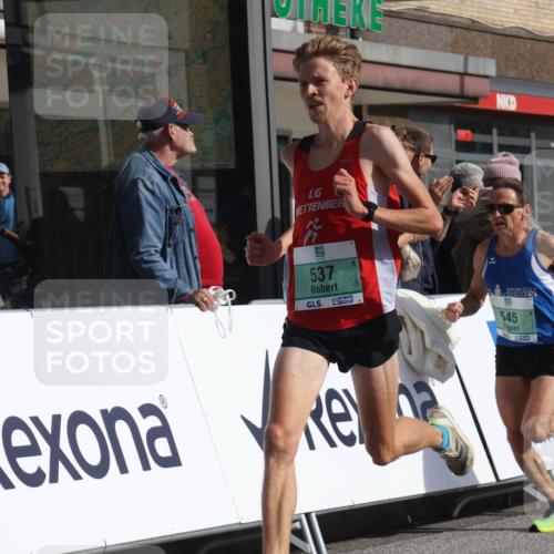 15.09.2024 - PSD Bank Halbmarathon Michael Strokosch http://msf.ph/oto/7077894 15.09.2024 11:11:58 Ziel 503, 537, 545 meine-sportfotos.de