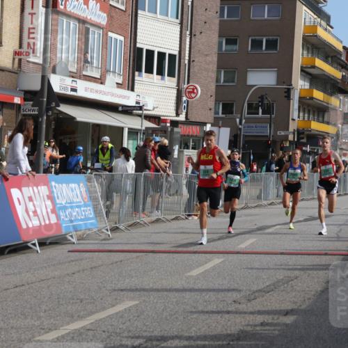 15.09.2024 - PSD Bank Halbmarathon Michael Strokosch http://msf.ph/oto/7078186 15.09.2024 11:12:30 Ziel 498, 509, 528, 534, 838, 841 meine-sportfotos.de