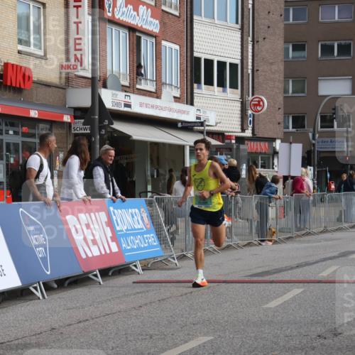 15.09.2024 - PSD Bank Halbmarathon Michael Strokosch http://msf.ph/oto/7078801 15.09.2024 11:13:35 Ziel 522, 553, 556, 594, 603, 657 meine-sportfotos.de