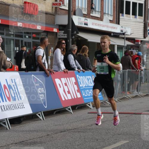 15.09.2024 - PSD Bank Halbmarathon Michael Strokosch http://msf.ph/oto/7079111 15.09.2024 11:14:03 Ziel 421, 527, 538, 549, 609, 612 meine-sportfotos.de