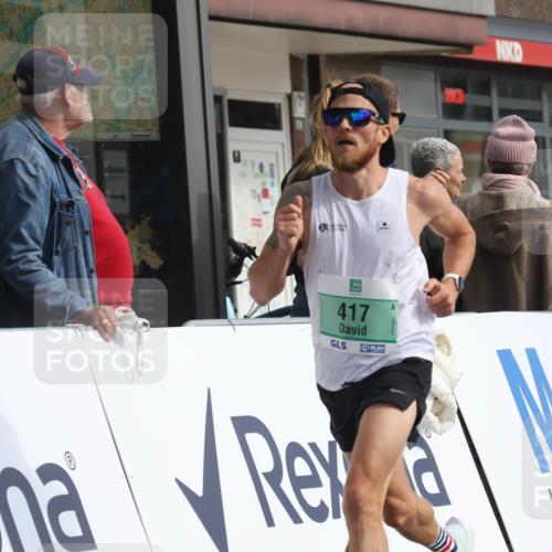 15.09.2024 - PSD Bank Halbmarathon Michael Strokosch http://msf.ph/oto/7079257 15.09.2024 11:14:15 Ziel 406, 417, 421, 549, 589 meine-sportfotos.de