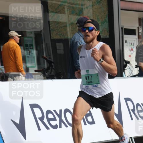 15.09.2024 - PSD Bank Halbmarathon Michael Strokosch http://msf.ph/oto/7079263 15.09.2024 11:14:16 Ziel 406, 417, 421, 549, 589 meine-sportfotos.de