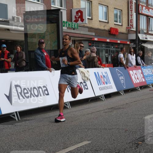 15.09.2024 - PSD Bank Halbmarathon Michael Strokosch http://msf.ph/oto/7080021 15.09.2024 11:15:23 Ziel 405, 533, 572, 573, 577, 587, 602, 846, 855, 2465 meine-sportfotos.de