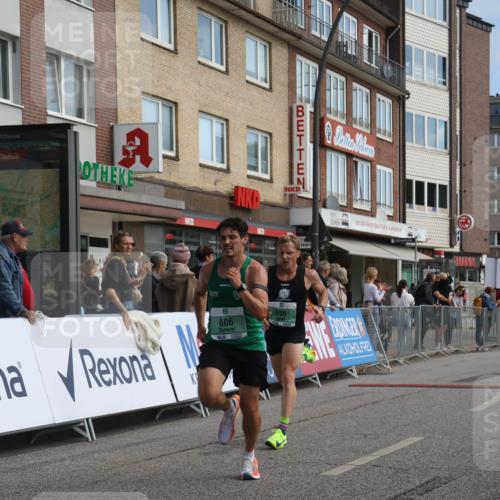 15.09.2024 - PSD Bank Halbmarathon Michael Strokosch http://msf.ph/oto/7080746 15.09.2024 11:16:41 Ziel 595, 606, 1004, 1007 meine-sportfotos.de