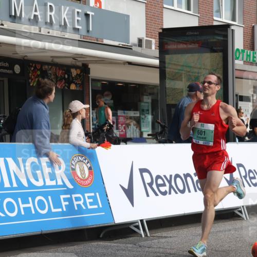 15.09.2024 - PSD Bank Halbmarathon Michael Strokosch http://msf.ph/oto/7081000 15.09.2024 11:17:05 Ziel 536, 561, 575, 591, 601, 607, 621, 623, 629, 847, 857 meine-sportfotos.de