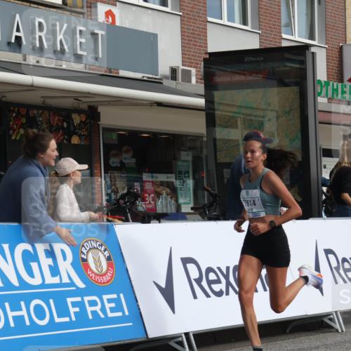 15.09.2024 - PSD Bank Halbmarathon Michael Strokosch http://msf.ph/oto/7081711 15.09.2024 11:18:11 Ziel 418, 582, 583, 1006, 1073, 2614 meine-sportfotos.de
