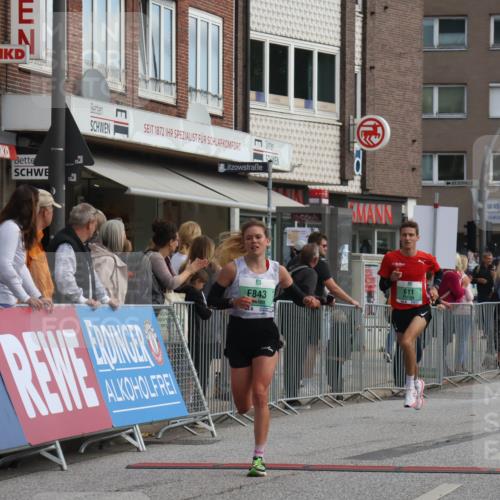 15.09.2024 - PSD Bank Halbmarathon Michael Strokosch http://msf.ph/oto/7082713 15.09.2024 11:20:02 Ziel 611, 843, 1011, 2613 meine-sportfotos.de
