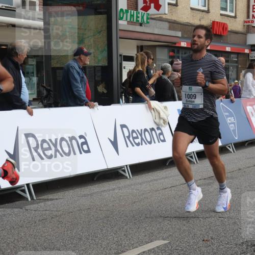 15.09.2024 - PSD Bank Halbmarathon Michael Strokosch http://msf.ph/oto/7083717 15.09.2024 11:21:22 Ziel 428, 579, 873, 878, 1009, 1092, 2471 meine-sportfotos.de