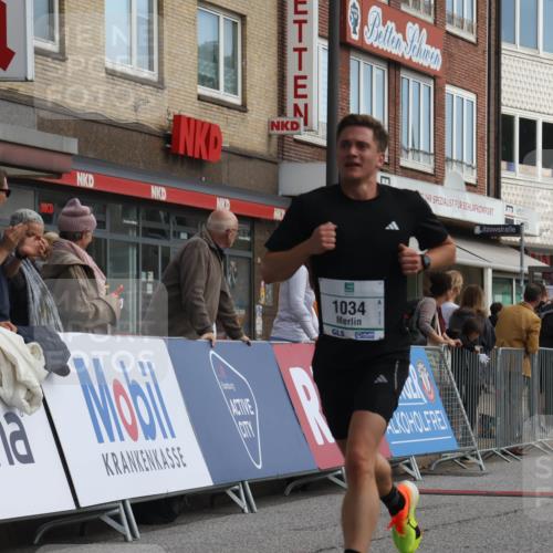 15.09.2024 - PSD Bank Halbmarathon Michael Strokosch http://msf.ph/oto/7085159 15.09.2024 11:23:48 Ziel 645, 672, 675, 865, 894, 941, 1034, 1072 meine-sportfotos.de
