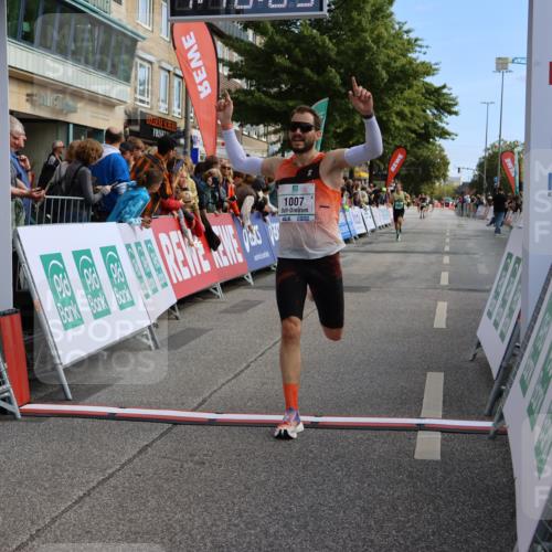 15.09.2024 - PSD Bank Halbmarathon Strokosch-Dieckow http://msf.ph/oto/7085223 15.09.2024 11:17:00 Ziel 595, 606, 621, 1004, 1007 meine-sportfotos.de