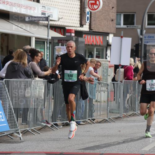 15.09.2024 - PSD Bank Halbmarathon Michael Strokosch http://msf.ph/oto/7086545 15.09.2024 11:26:34 Ziel 688, 1064, 1119, 1263 meine-sportfotos.de