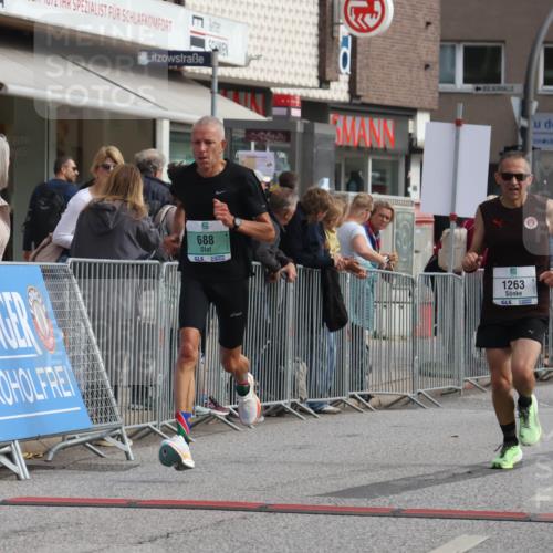 15.09.2024 - PSD Bank Halbmarathon Michael Strokosch http://msf.ph/oto/7086558 15.09.2024 11:26:34 Ziel 688, 1064, 1119, 1263 meine-sportfotos.de