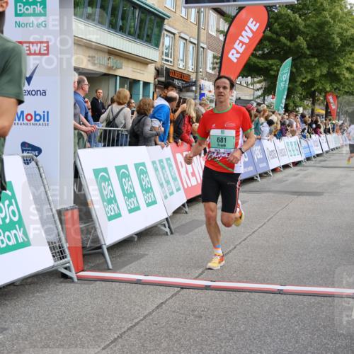 15.09.2024 - PSD Bank Halbmarathon Strokosch-Dieckow http://msf.ph/oto/7090182 15.09.2024 11:22:46 Ziel 429, 432, 593, 641, 666, 681, 685, 823, 824, 1473 meine-sportfotos.de