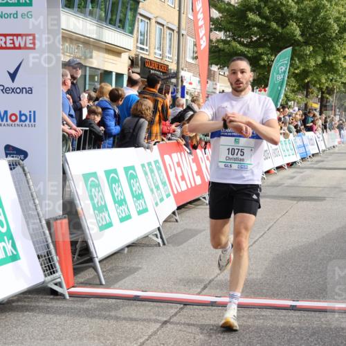 15.09.2024 - PSD Bank Halbmarathon Strokosch-Dieckow http://msf.ph/oto/7090961 15.09.2024 11:25:11 Ziel 1033, 1075 meine-sportfotos.de