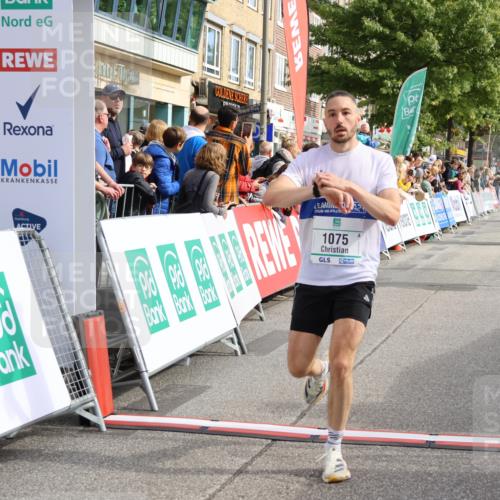 15.09.2024 - PSD Bank Halbmarathon Strokosch-Dieckow http://msf.ph/oto/7090964 15.09.2024 11:25:11 Ziel 1033, 1075 meine-sportfotos.de